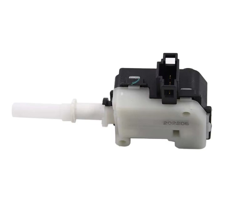 VOLKSWAGEN GOLF BAGAJ KİLİT MOTORU 1997-2005 resmi